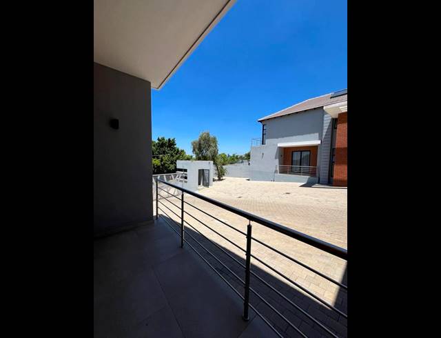 5 BEDROOM PROPERTY TO RENT IN WATERKLOOF RIDGE